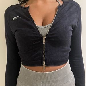 Gym sweater